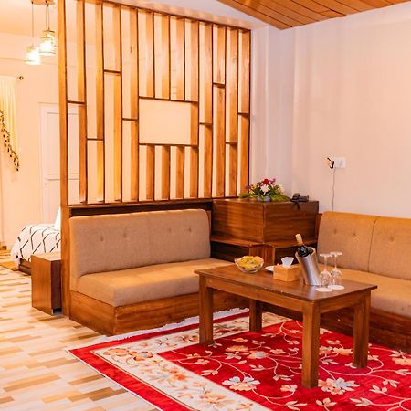 Busy Bee Resort, Pokhara Kültér fotó