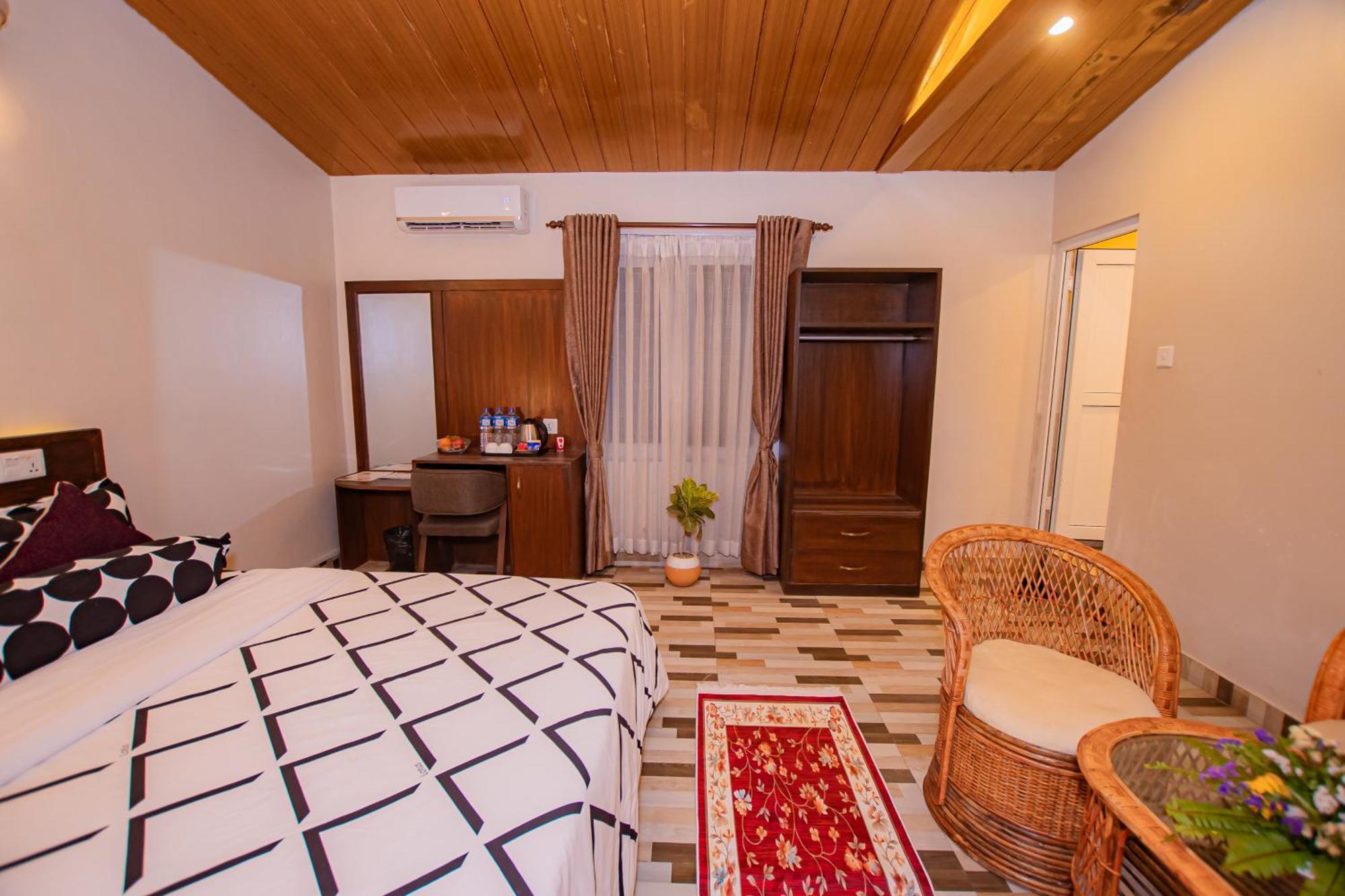 Busy Bee Resort, Pokhara Kültér fotó