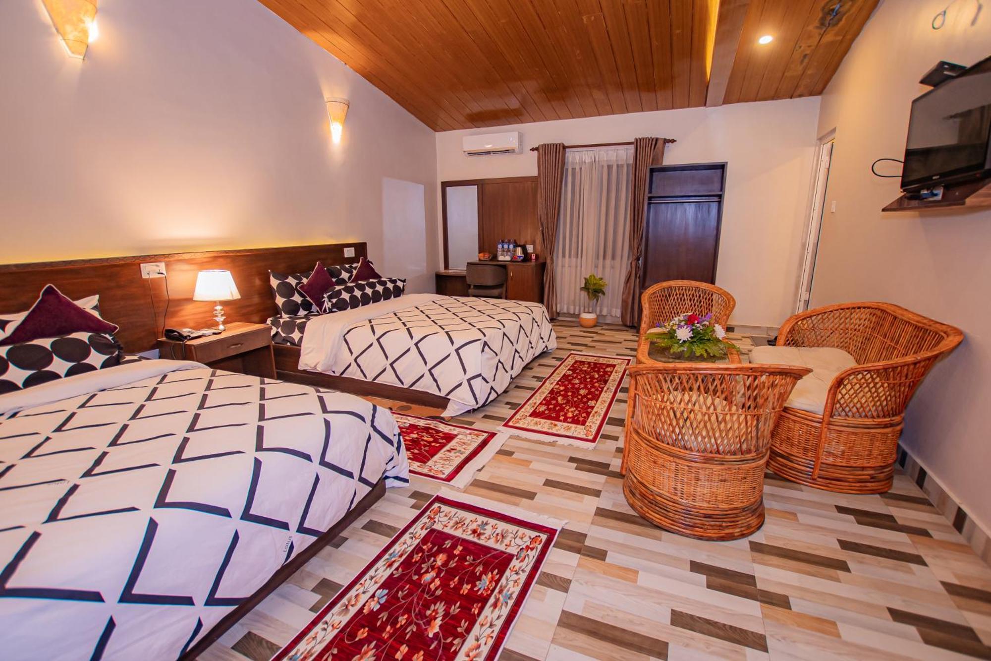 Busy Bee Resort, Pokhara Kültér fotó