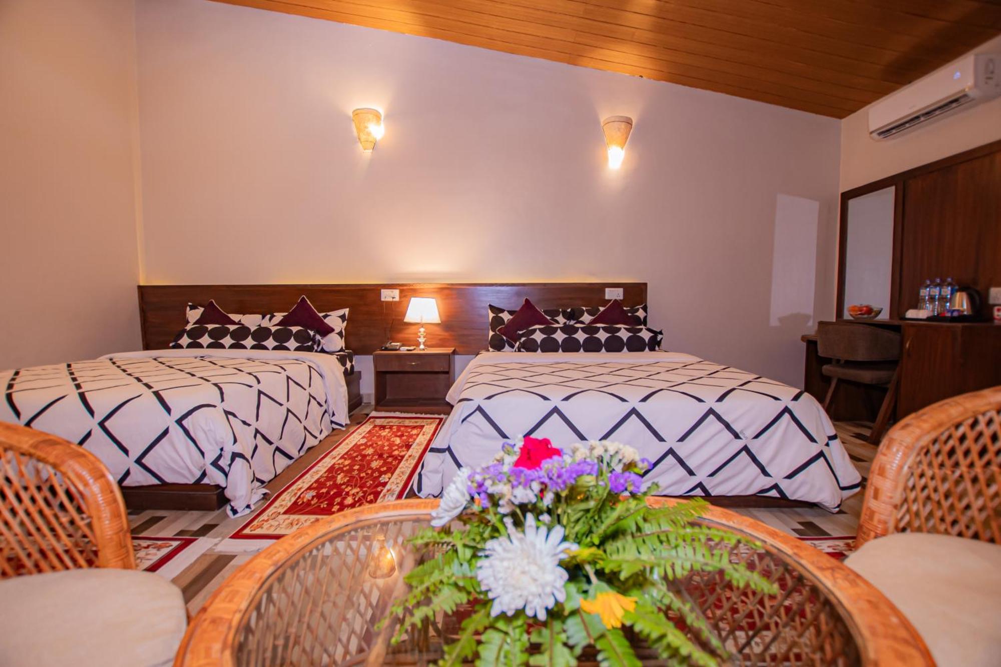 Busy Bee Resort, Pokhara Kültér fotó