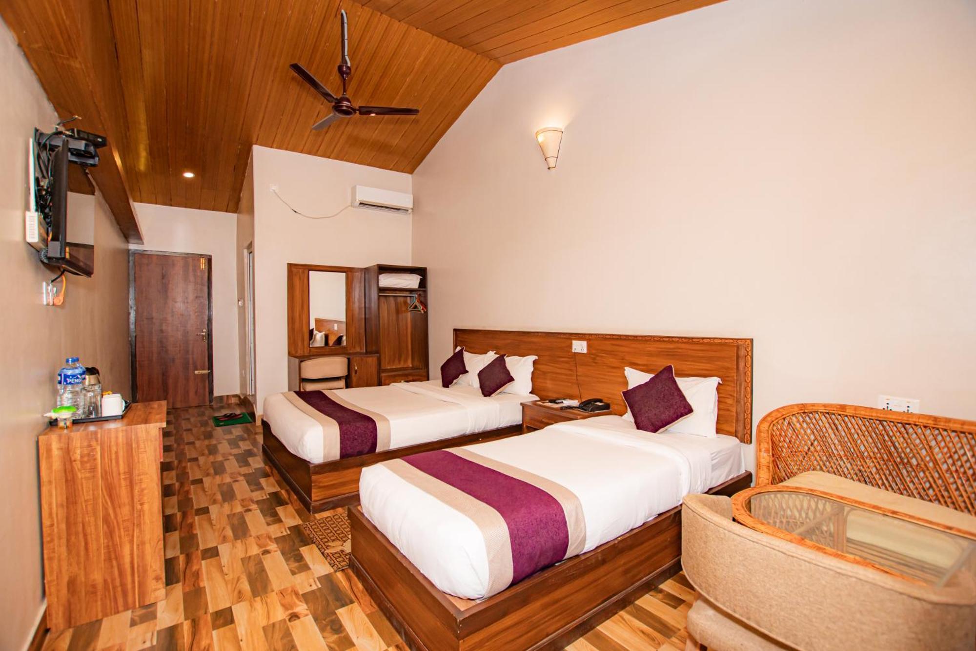 Busy Bee Resort, Pokhara Kültér fotó